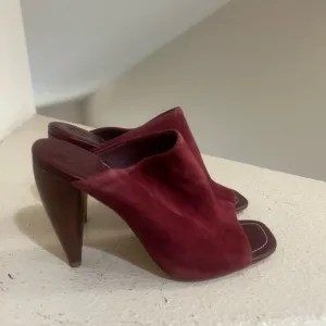 Tory Burch‎ Maroon Red Ellis Suede Thick Heeled Mules Sandals Open Toes Size 7