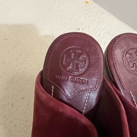 Tory Burch‎ Maroon Red Ellis Suede Thick Heeled Mules Sandals Open Toes Size 7