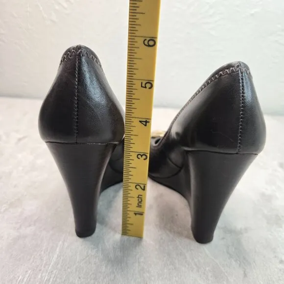 Tory Burch Sophie Wedge Pumps Sz 6 Brown Leather Gold Logo High Heel Dress Shoes