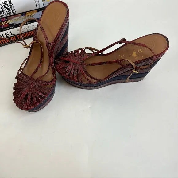 Tory Burch Wedge 8.5 Red Blue Snakeskin Print Sandal Heels Strappy Peep