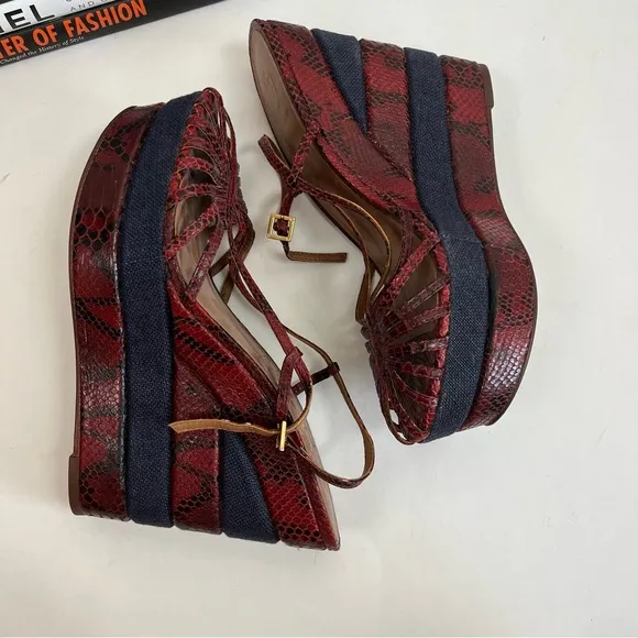 Tory Burch Wedge 8.5 Red Blue Snakeskin Print Sandal Heels Strappy Peep