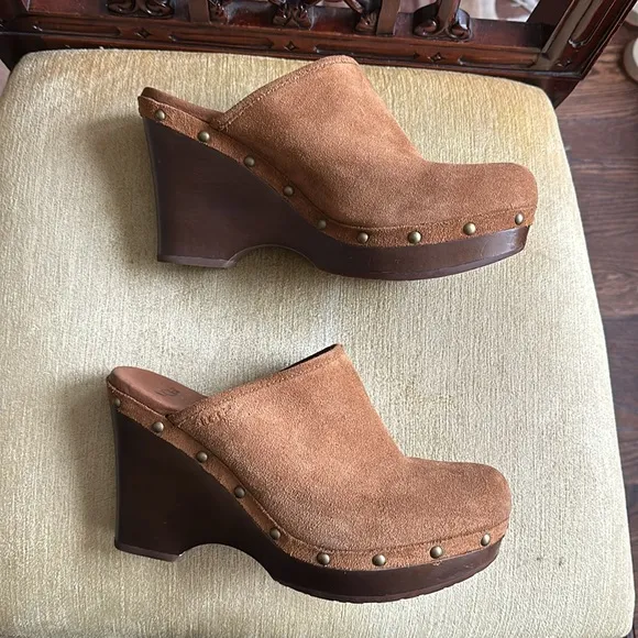 UGG Australia 'Marsalis' Clog Chestnut Suede Wedge Mules Women's Size 9