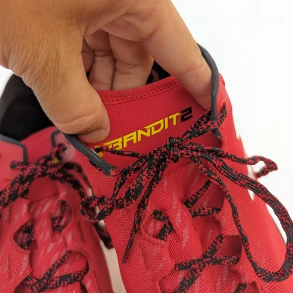 UNDER ARMOUR Charged Bandit 2 men's red running trail shoes sneakers size 16