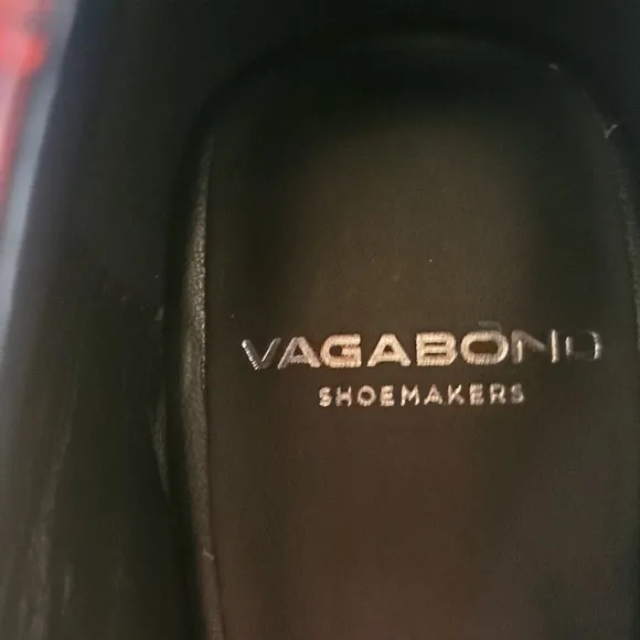 Vagabond Red Heels with Pointed Toe and Straps Size 36EU 6US