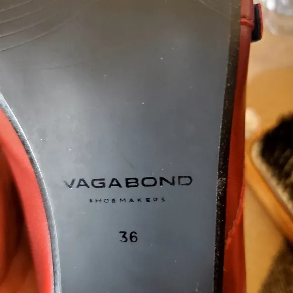Vagabond Red Heels with Pointed Toe and Straps Size 36EU 6US