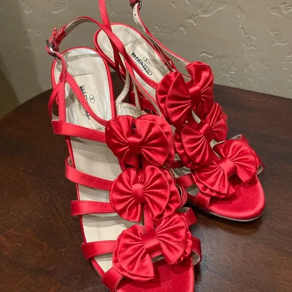 Valentino Garavani Red Satin Strappy Bow Heels, MISMATE, Right 7.5, Left  6.5