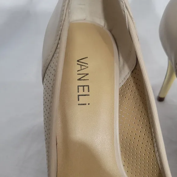 Vaneli Women's Cream Leather Stiletto Heels Pumps Size 7N