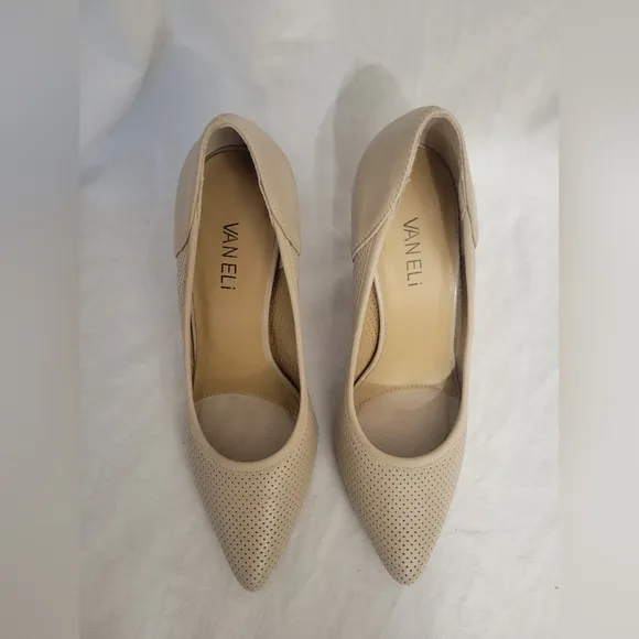 Vaneli Women's Cream Leather Stiletto Heels Pumps Size 7N