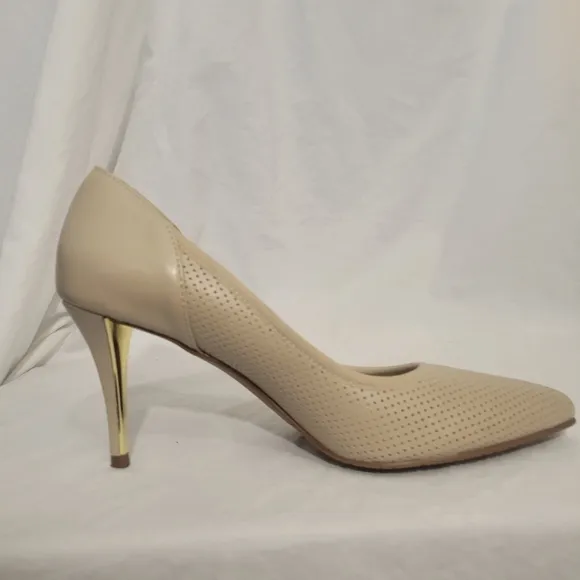 Vaneli Women's Cream Leather Stiletto Heels Pumps Size 7N