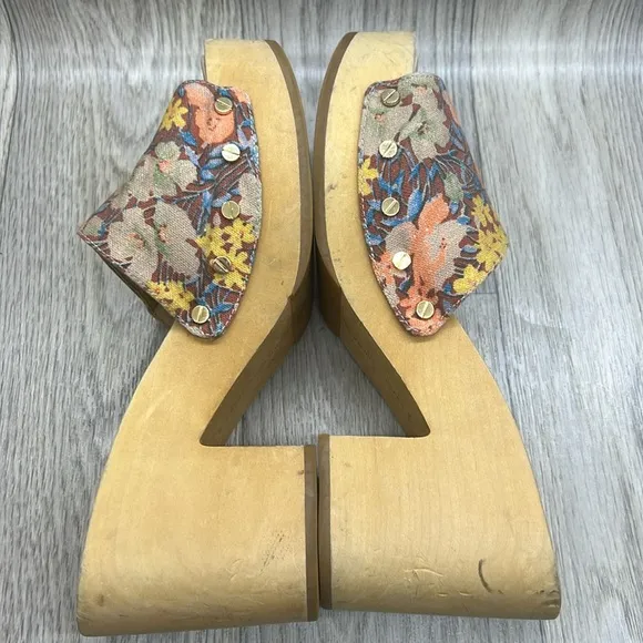 Veronica Beard Hannalee Floral  Heeled Open Toe Clogs Mules