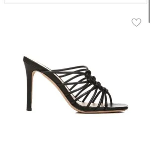 Veronica Beard sandal