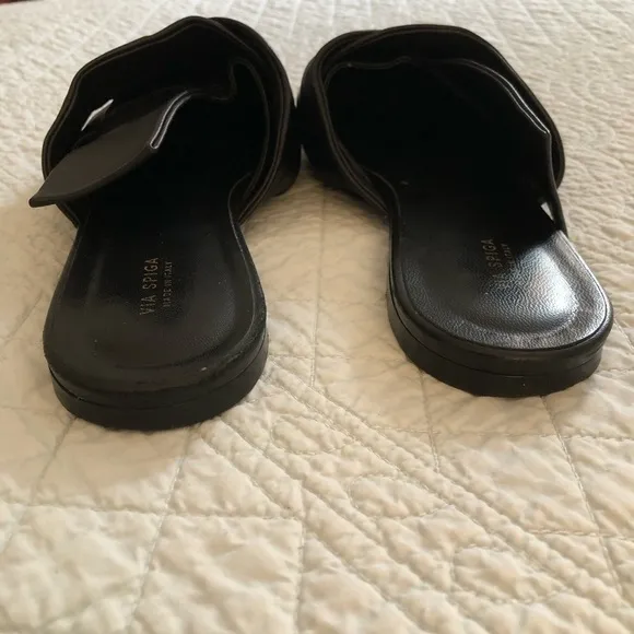 Via Spiga Birgit pointed toe black leather mules. Size 8.5