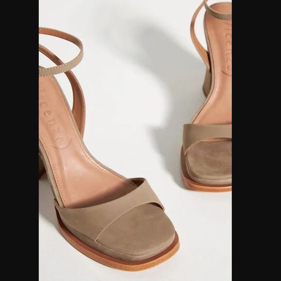 Vicenza Strappy Platform Heels - New - Size 8 (US) (EU 39)