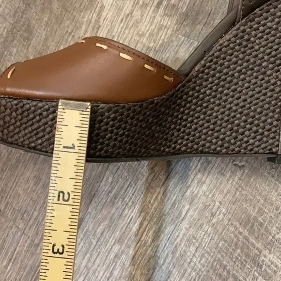 Victor Alfaro brown Genny wedge platform size 9.5