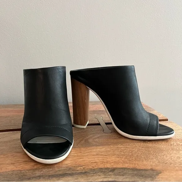 VINCE Allison Black leather open toe Slide on High heel Mules size 6.5