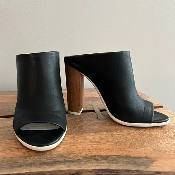 VINCE Allison Black leather open toe Slide on High heel Mules size 6.5