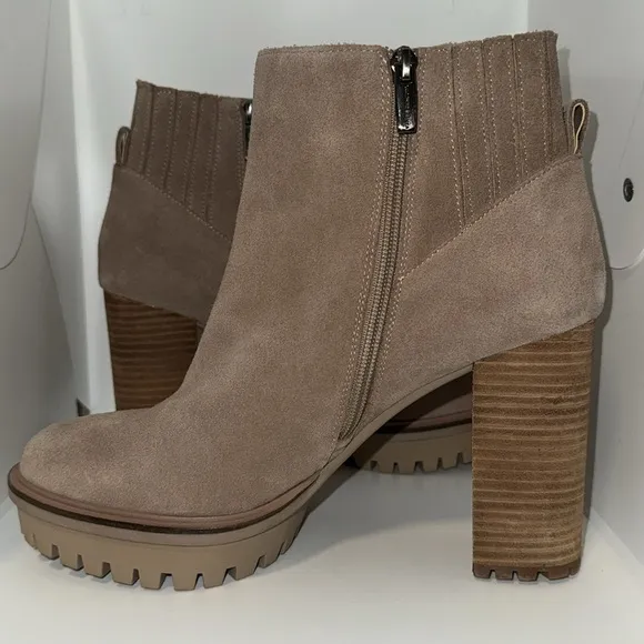 Vince Camuto Ernessa Block Heel Platform Boot Bootie Tan Taupe Suede Women’s 10