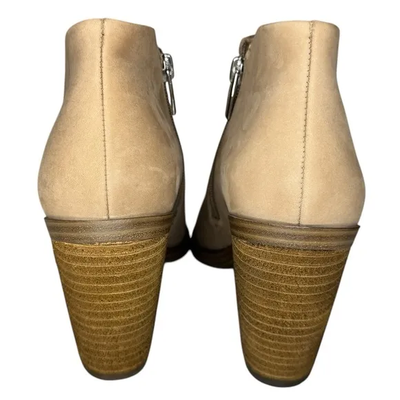 VINCE CAMUTO Geeanne Nubuck Leather Western Booties heeled boots shoes womens 8W