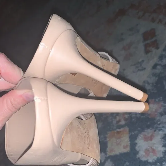 Vince Tan Embossed Corrine Pointed Toe Heels Size 9 Croc Look