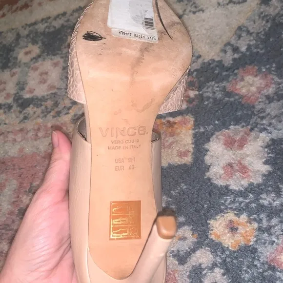 Vince Tan Embossed Corrine Pointed Toe Heels Size 9 Croc Look