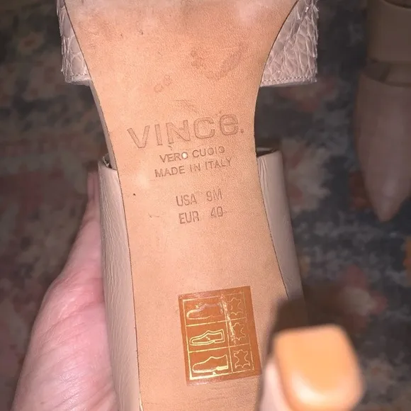 Vince Tan Embossed Corrine Pointed Toe Heels Size 9 Croc Look