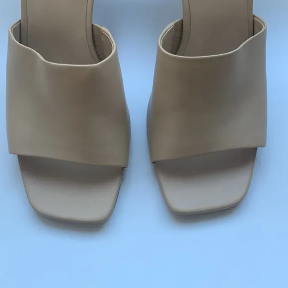 Vince Tan Leather Open Toe Mules Size 41