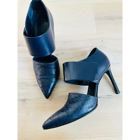 Vince Womens Heels Size 7.5 Navy Corrine Leather Pointed toe Croc Embossed
