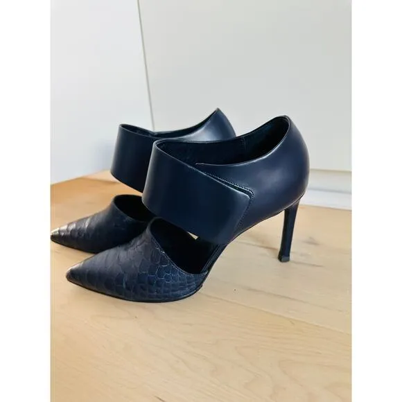 Vince Womens Heels Size 7.5 Navy Corrine Leather Pointed toe Croc Embossed