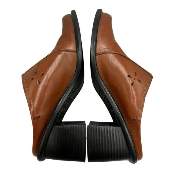 Vintage 90s Y2K Predictions Sz 6 Square Toe Laser Cut Leather Chunky Heel Mules