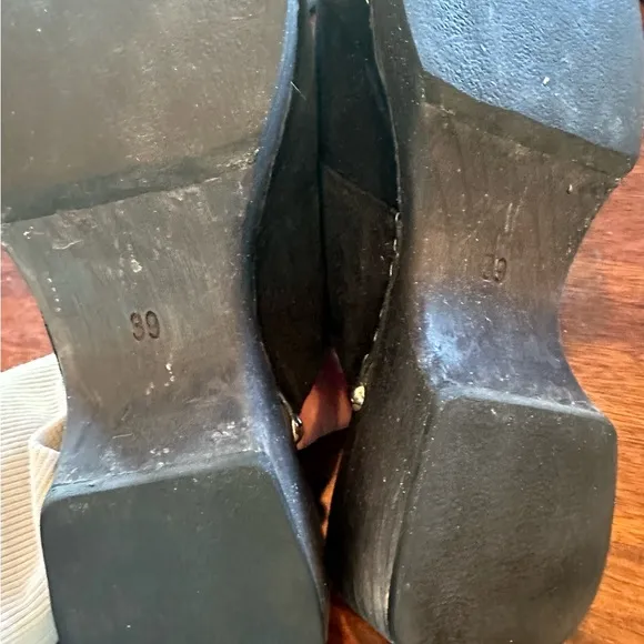 Vintage Chanel black suede mules/clogs 2004 in used condition size 39