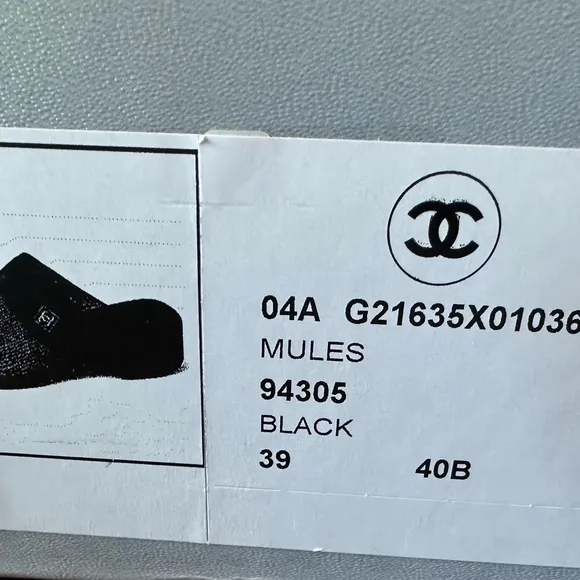 Vintage Chanel black suede mules/clogs 2004 in used condition size 39