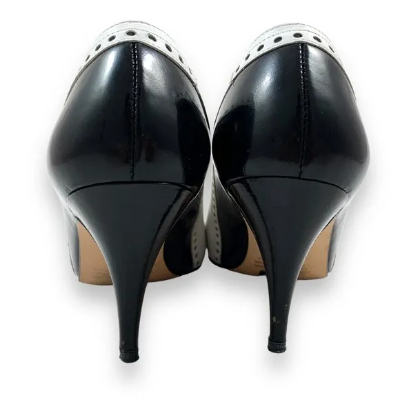 Vintage JACQUELINE FERRAR Italian white black patent leather high heel pumps