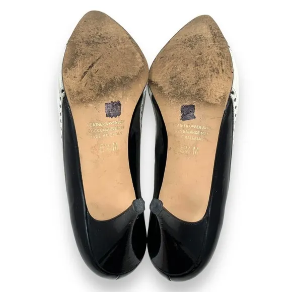Vintage JACQUELINE FERRAR Italian white black patent leather high heel pumps