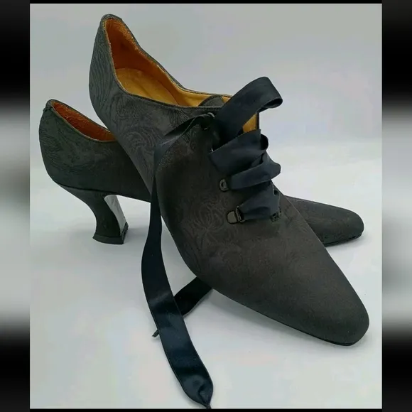 Vintage Kenneth Cole Made In Spain Black Kitten Damask Lace Pointed Witchy 9AA