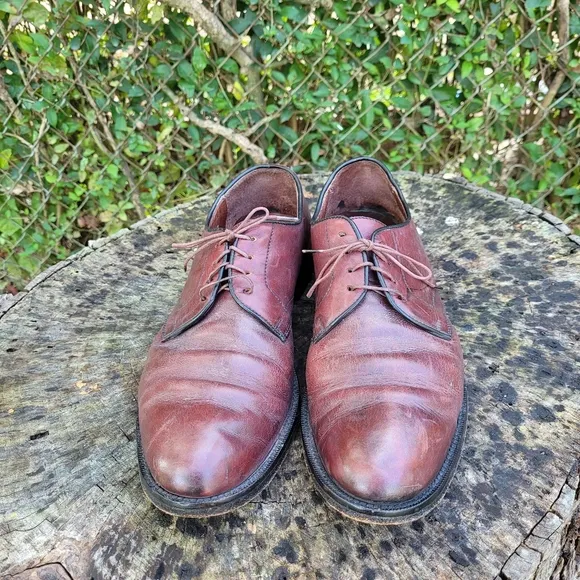 Vintage Men Shoes By ET Wright/Size 9 B Men Brown