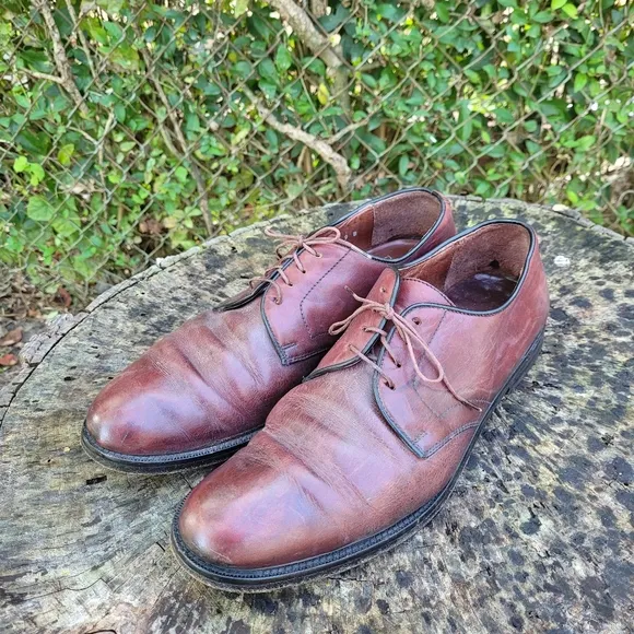 Vintage Men Shoes By ET Wright/Size 9 B Men Brown