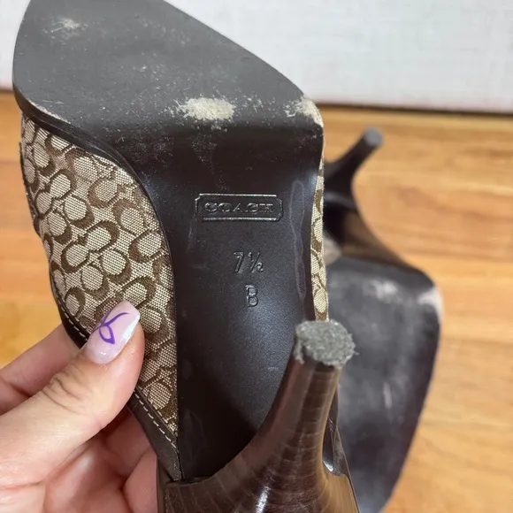 Vintage Y2K Coach Pointy Toe - KittenHeel Mules LOGO Size 7 1/2 B