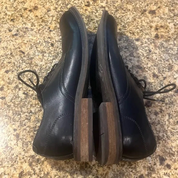 Vionic Men’s Graham Black Leather Oxfords Dress Shoes 9.5 Plantar Fasciitis