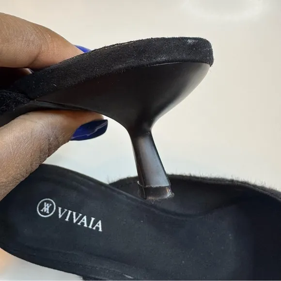 VIVAIA Pointed Toe Black Fuzzy Heeled Mules