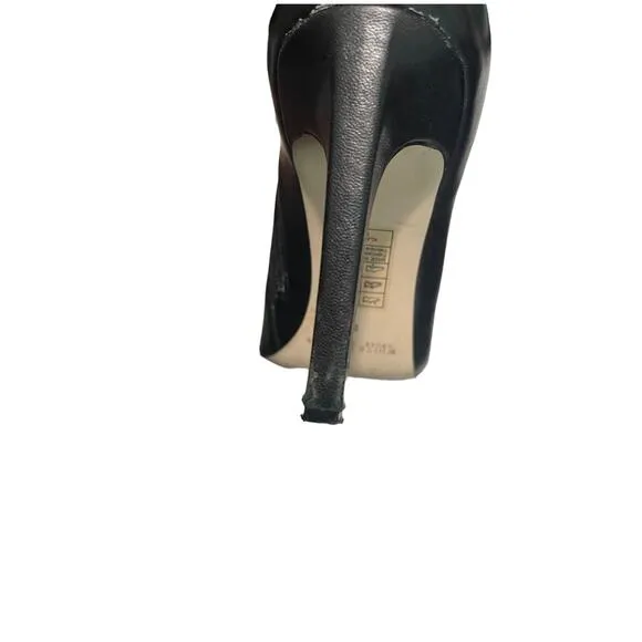 WHBM White House Black Market Klaudia Leather Ankle Booties Gold Studded Toes 8M