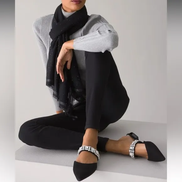 White House Black Market Pointy Toe jeweled Mules Black Size 6