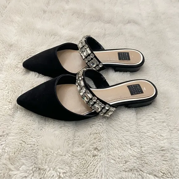 White House Black Market Pointy Toe jeweled Mules Black Size 6