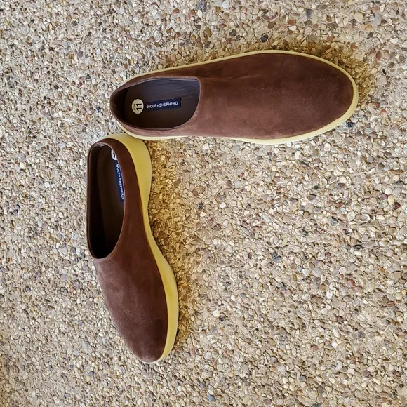 Wolf and Shepard Women's Cruise Brown Suede Slip On Mules, Size Various