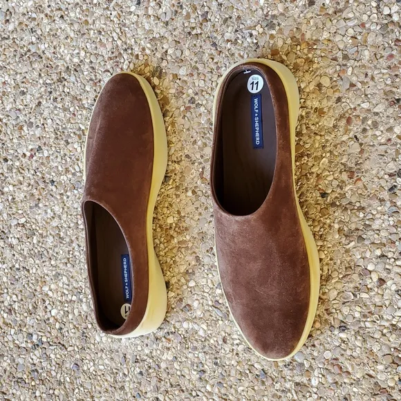 Wolf and Shepard Women's Cruise Brown Suede Slip On Mules, Size Various