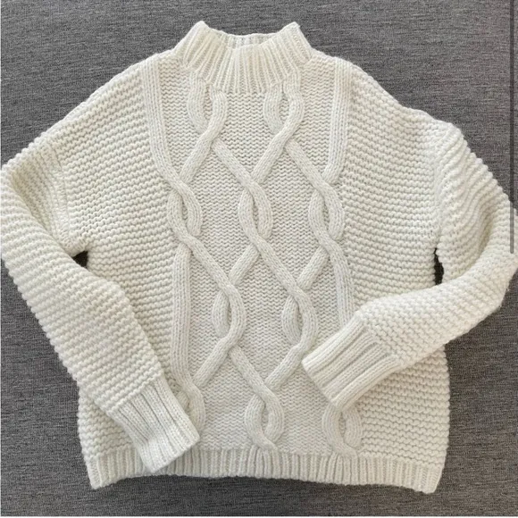 Women's GAP Wool Alpaca Cream Chunky Neutral Cable Knit Sweater