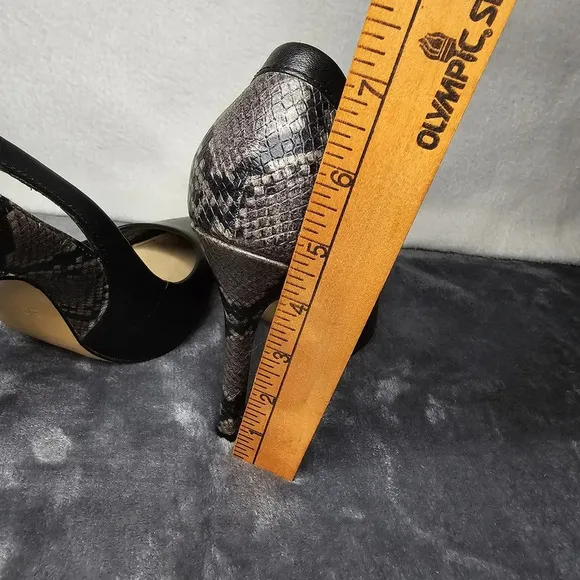 Zara Black Snakeskin Print  Pointed Toe Heels