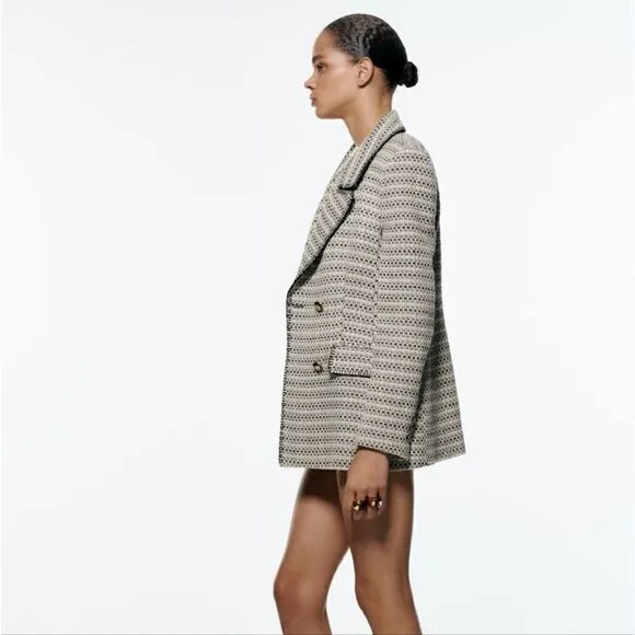 ZARA BLOGGERS FAV TEXTURED SAND AND BLUE BLAZER NWT chanelish style