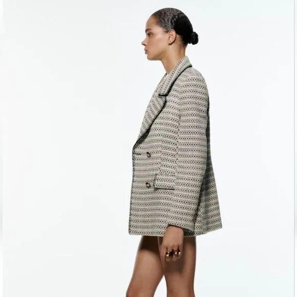 ZARA BLOGGERS FAV TEXTURED SAND AND BLUE BLAZER NWT chanelish style