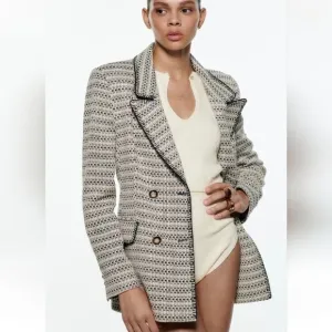 ZARA BLOGGERS FAV TEXTURED SAND AND BLUE BLAZER NWT chanelish style