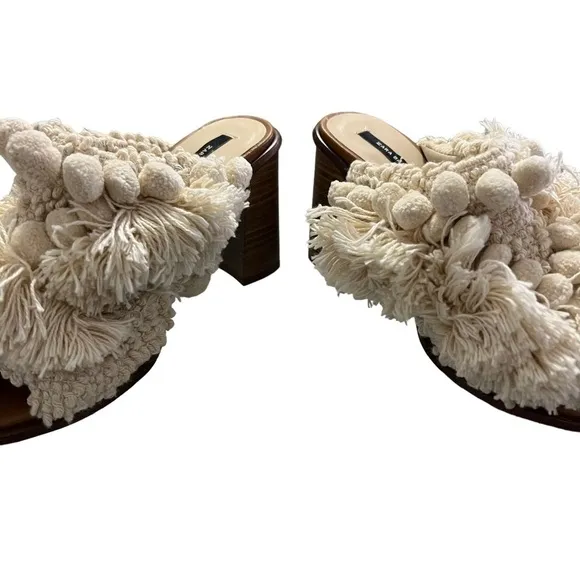 Zara Pom Pom Open Toe Mules Size 35 NWOT
